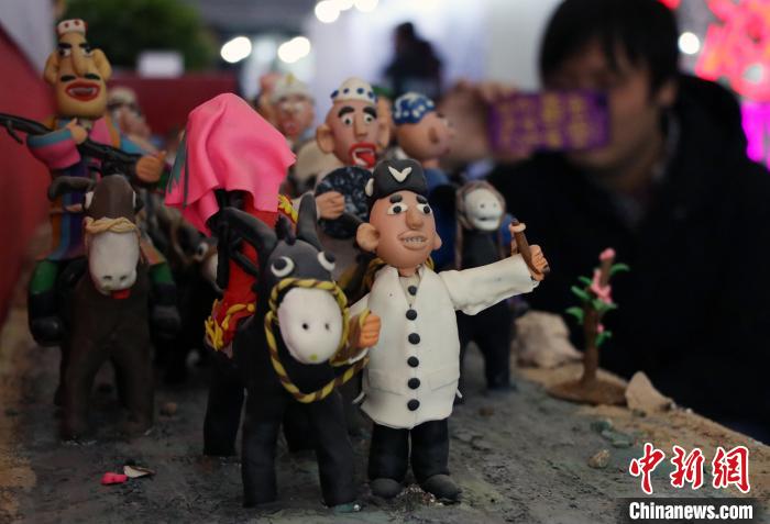 新疆冬博會首現殘疾人文藝精品 藝術之光跨越障礙綻放